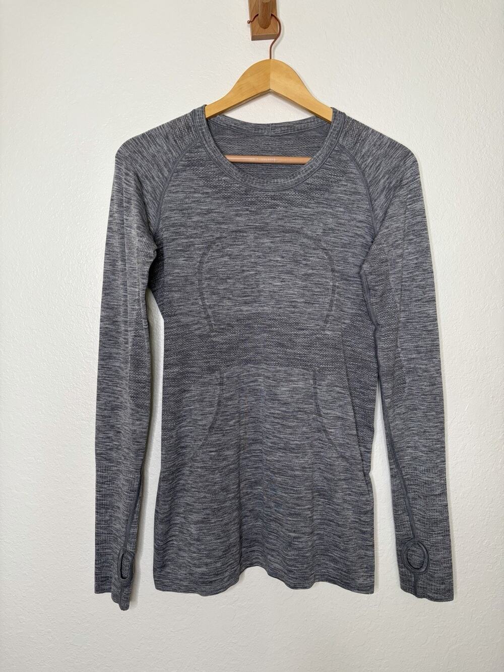 Lululemon Grey Heathered Swiftly Tech Long Sleeve Top Size 8